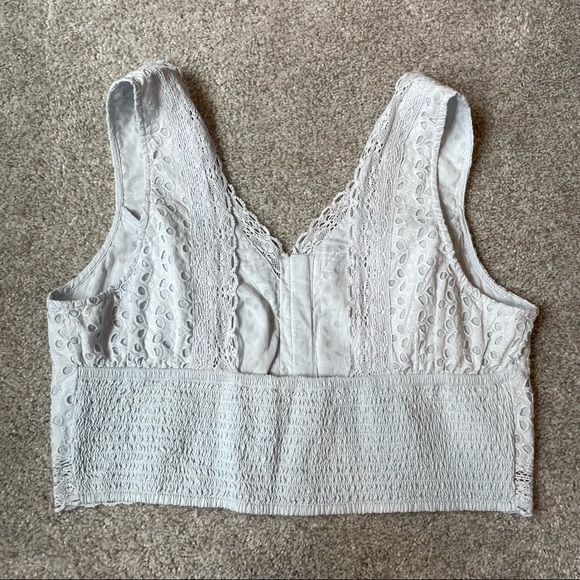 American Eagle Eyelet lace crop top - Picture 2 of 3